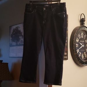 Silver Jeans Avery Capri